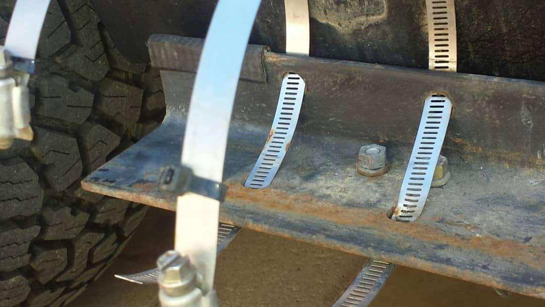 partsbeen_Honda Element Pressurized Solar Water Tanks that Double as Side Steps_13