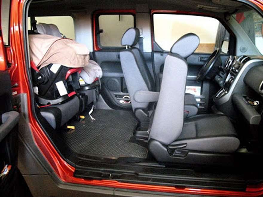 honda-element-interior-configuration-suicide-door-wide-open-for-baby-seat-convienence